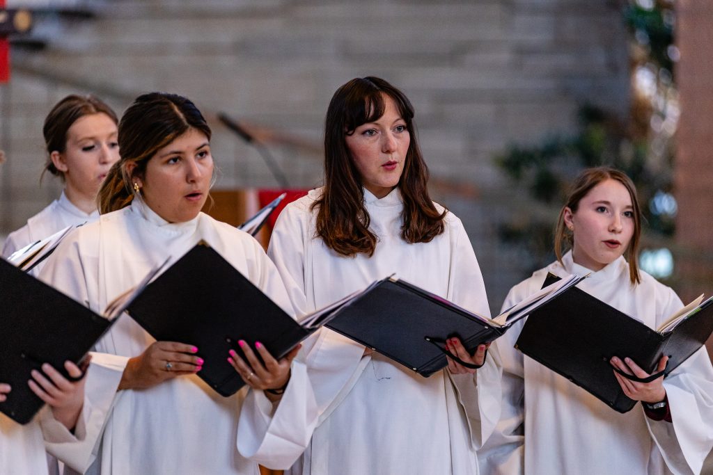 The Kantorei serves as a choir of the Chapel of the Resurrection.